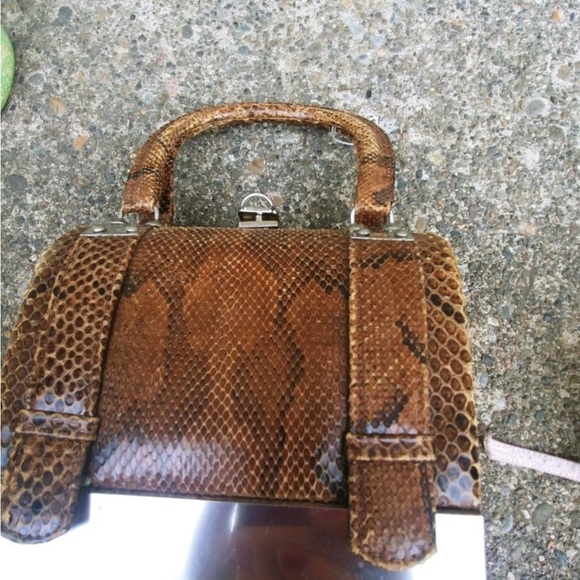 Elegant Brown Snakeskin Women´s Bag